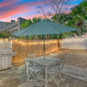 Holiday home Absolute Beach - Seasonal Hot Tub, Bbq, 700 Feet To Beach, Central Pcb, Free Daily Activities, & More!, Panama City Beach